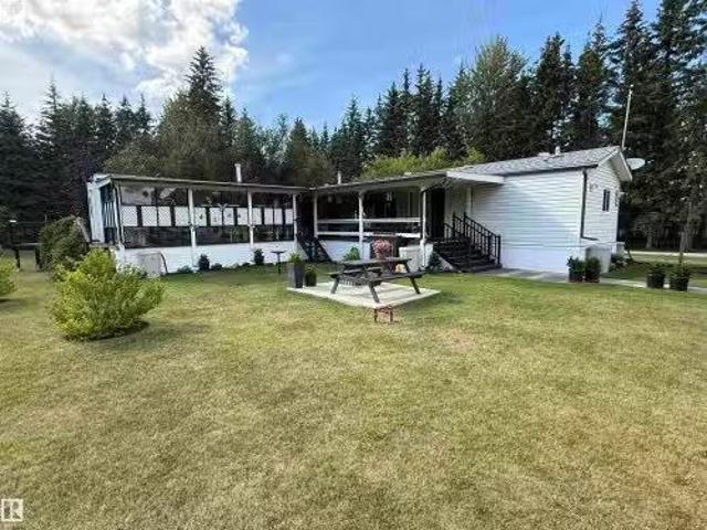 House for sale in Whitecourt, Alberta
