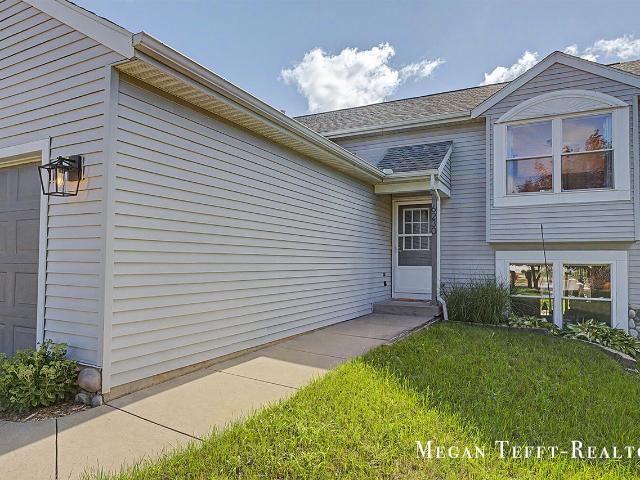 House for sale in Plainfield Charter Township, Belmont
