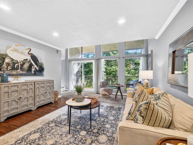 Condo for sale in Sixty-01, Redmond