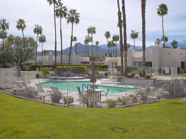 Condo for sale in Palm Springs, Riverside County