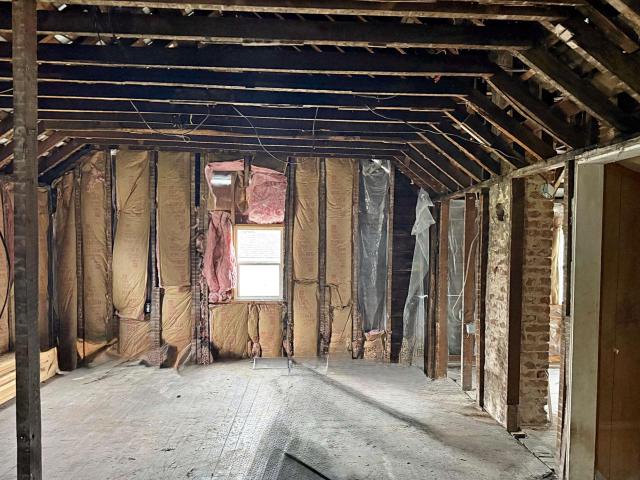 House for sale in Shoals, Indiana