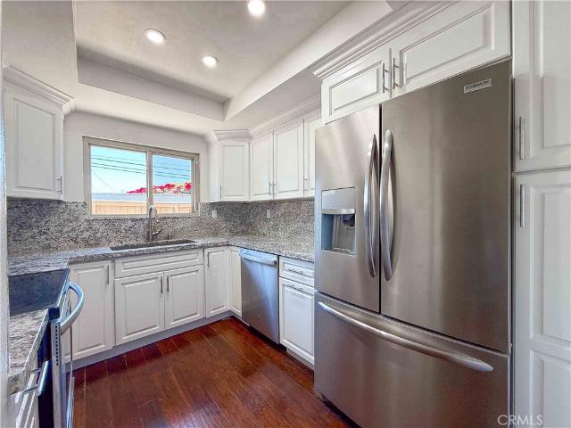 Townhouse for sale in Costa Mesa