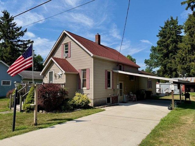 House for sale in Chesaning, Michigan