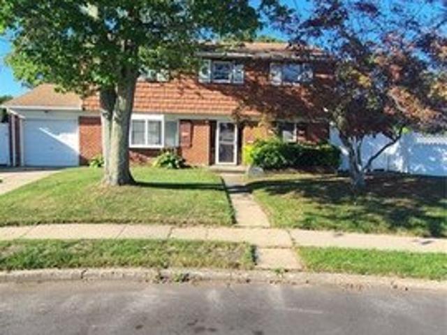 House for sale in North Babylon, Town of Babylon