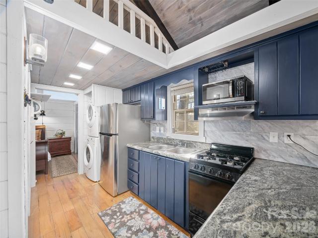 House for sale in Spruce Pine, North Carolina