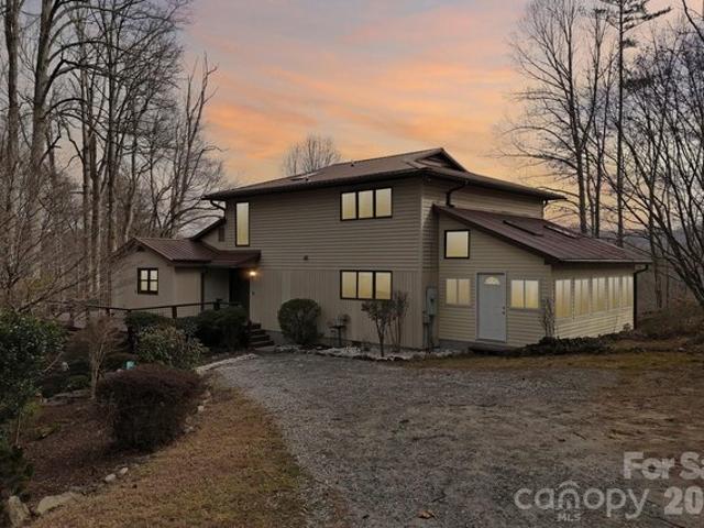 House for sale in Hendersonville, North Carolina