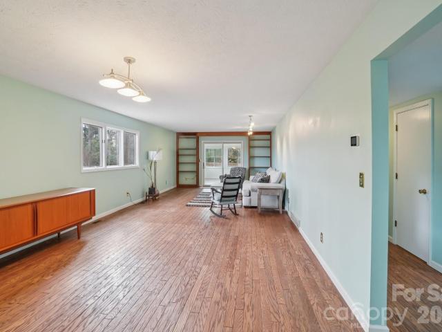 House for sale in Hendersonville, North Carolina