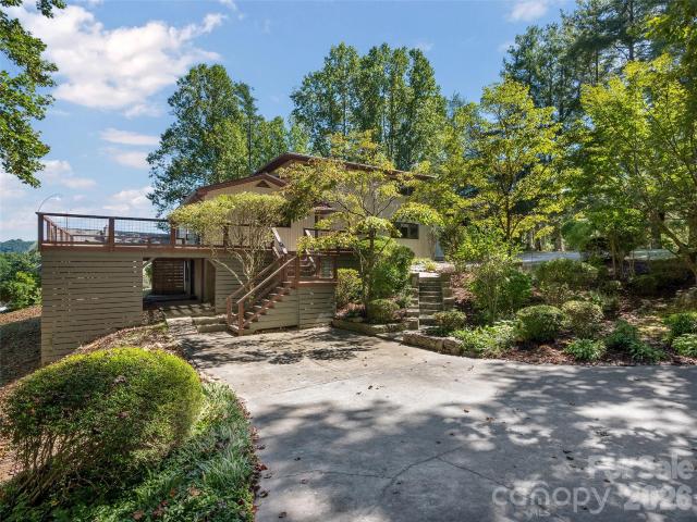 House for sale in Mill Corner, Hendersonville