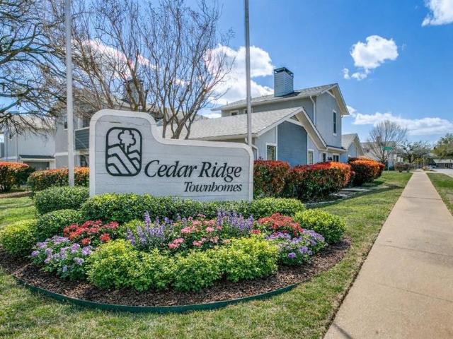 Townhouse for sale in Hurst, Texas
