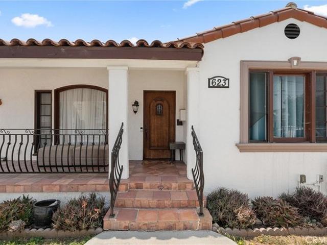 Townhouse for sale in Canoga Park, California
