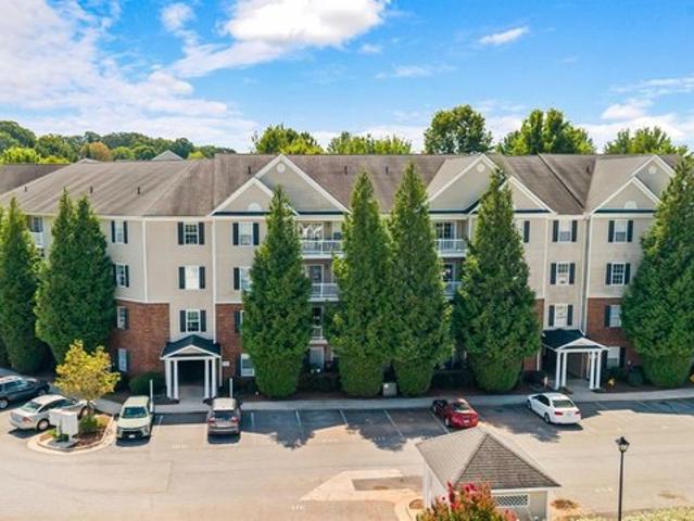 Condo for sale in Virginia