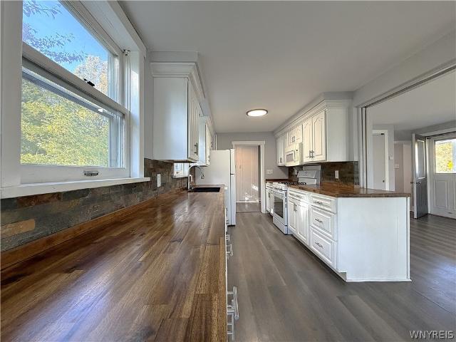 House for sale in Lamont, Town of Castile