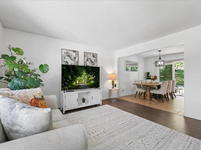 House for sale in Woodlawn Heights, Eden Prairie