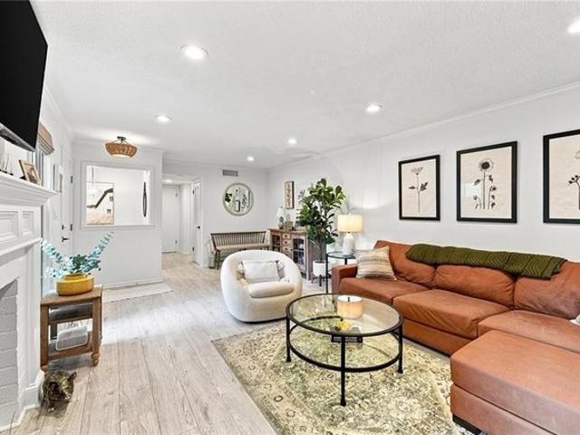 Condo for sale in Kansas