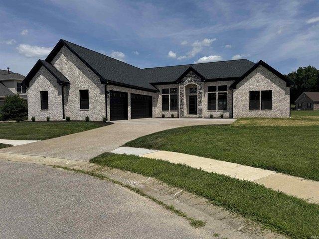 House for sale in Newburgh, Indiana