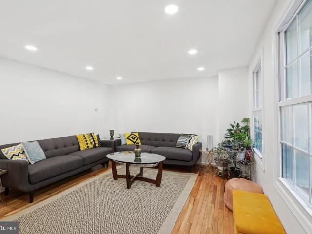 Townhouse for sale in Springfield Townhouse for sale in Springfield