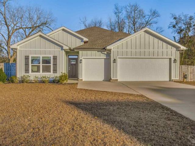House for sale in Mc David, Florida