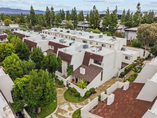 Townhouse for sale in Woodland Hills-Warner Center Neighborhood Council District, Canoga Park