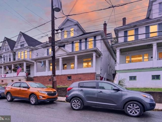 Townhouse for sale in East End, Tamaqua