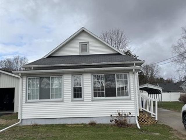 House for sale in Saint Charles, Michigan