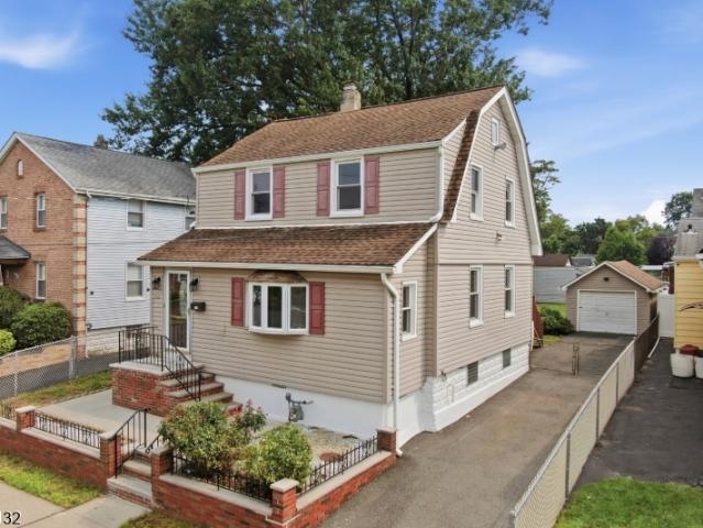 House for sale in Elizabeth, New Jersey