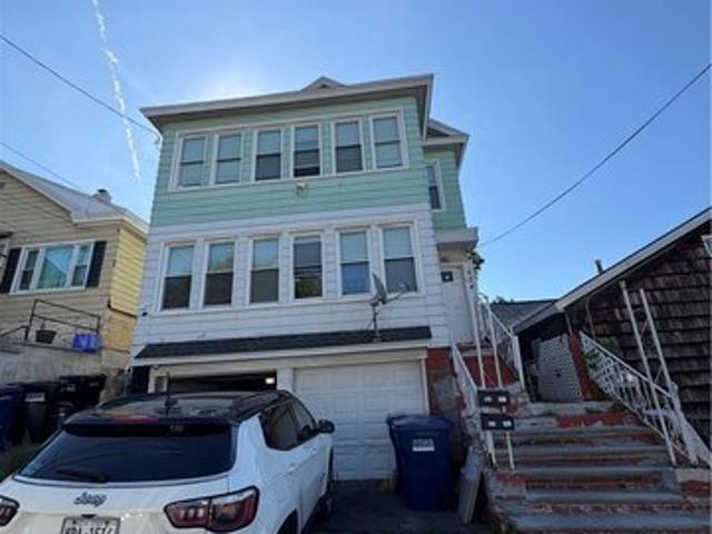 House for sale in Syracuse, New York