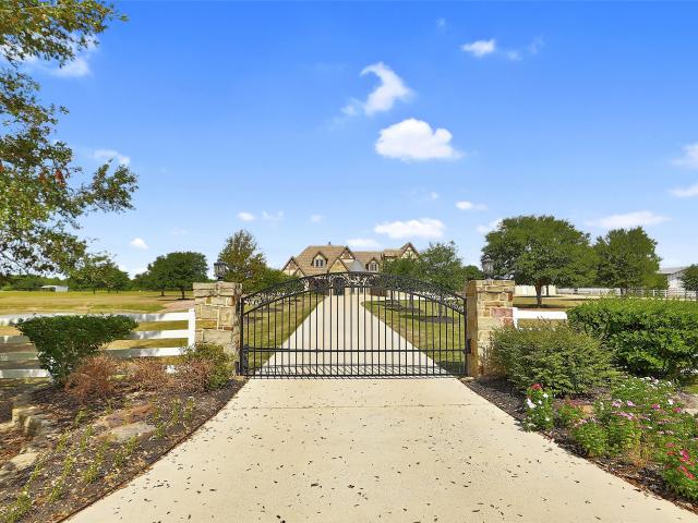 House for sale in Magnolia, Texas