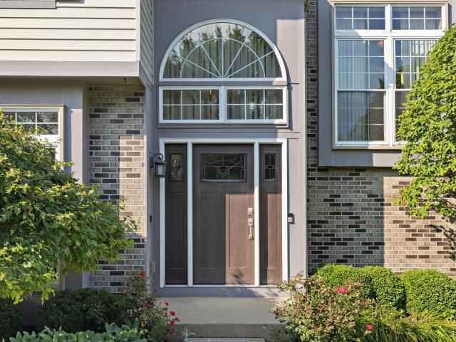 House for sale in Mchenry, Illinois