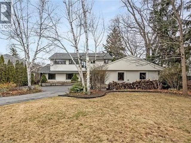 House for sale in Burlington, Ontario