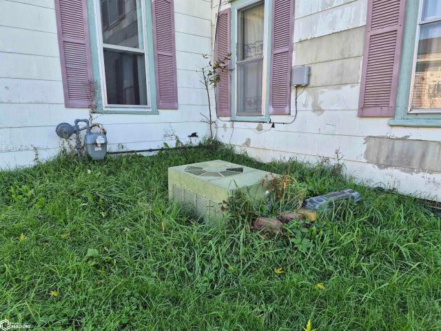 House for sale in Grinnell, Poweshiek County