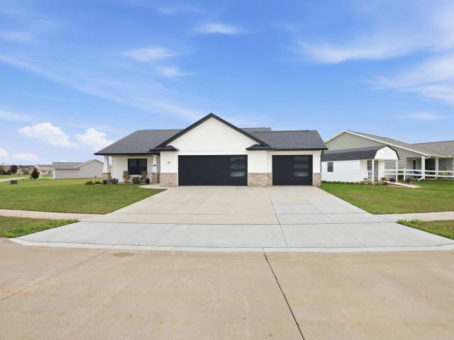House for sale in Stonebridge Crossing, Colona