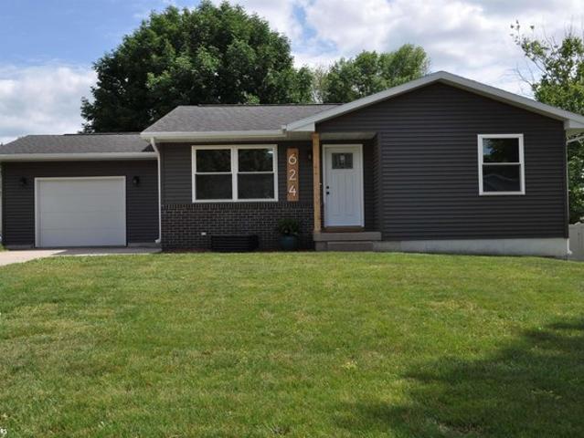 House for sale in Carroll, Iowa