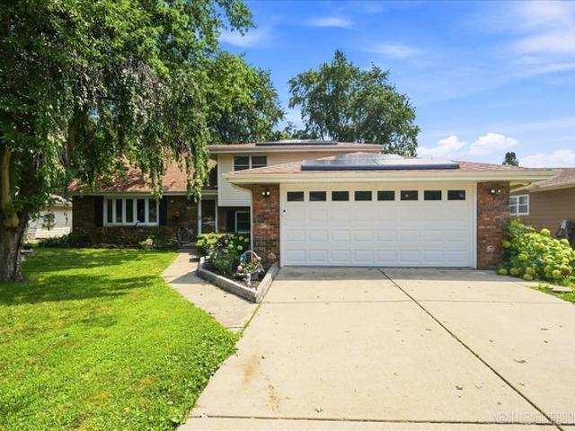 House for sale in Shorewood, Illinois