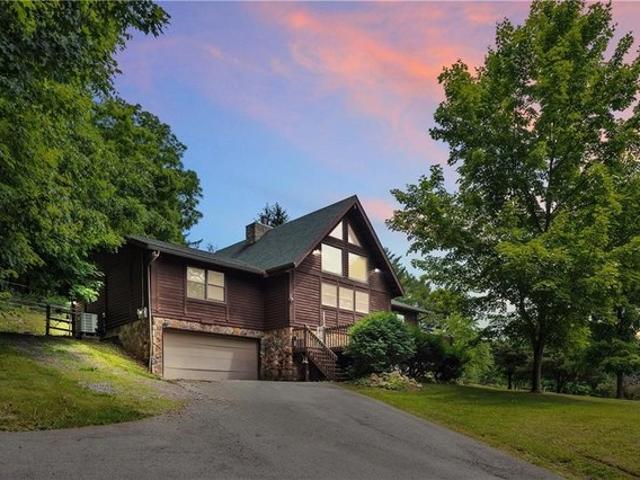 House for sale in Ellwood City, Pennsylvania
