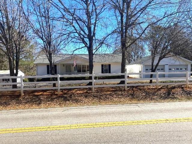 House for sale in Abbeville, South Carolina