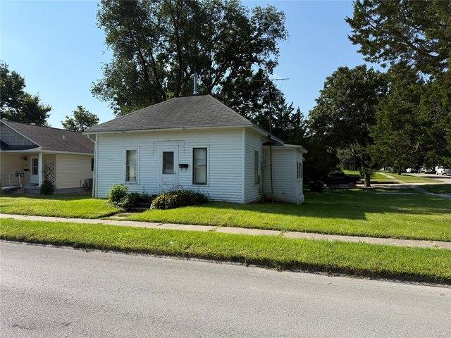 House for sale in Winterset, Iowa