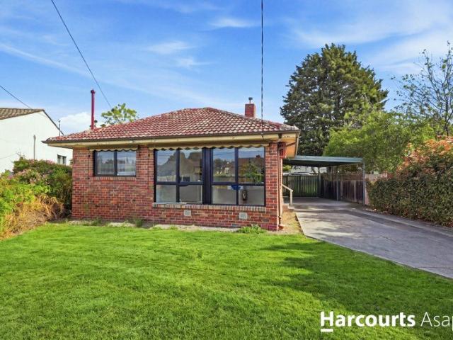 House for sale in Doveton, Melbourne