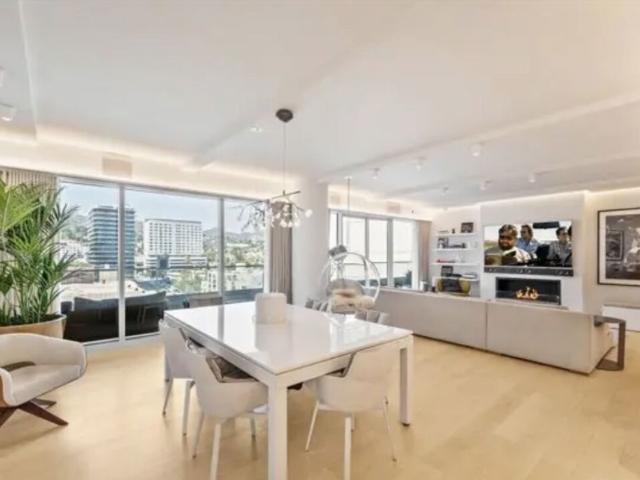 Property for rent in Canoga Park, California