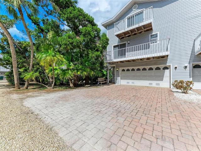 Condo for sale in Holmes Beach, Florida