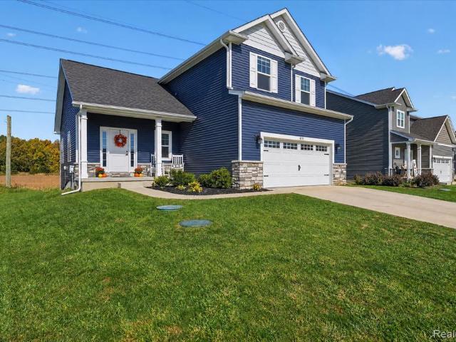 House for sale in Howell Township, Fowlerville
