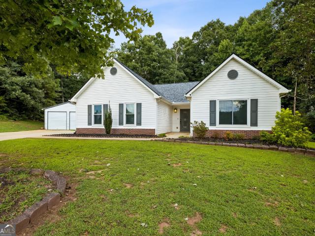 House for sale in Flowery Branch, Georgia