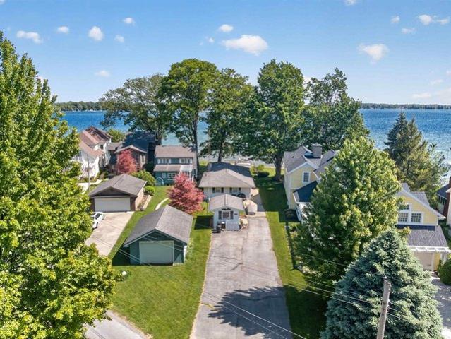 House for sale in Syracuse, Indiana