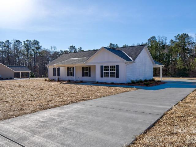 House for sale in Heath Springs, South Carolina