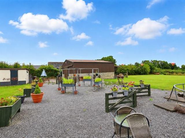 Detached House for sale in Navan, North Tipperary