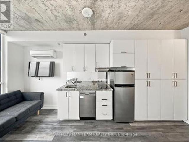 Condo for sale in Samac, Oshawa