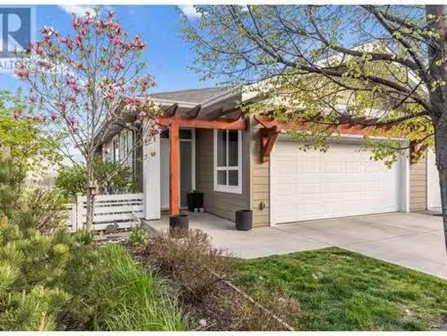 Condo for sale in Winfield, British Columbia