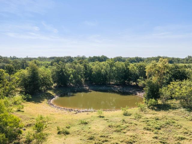 Farm for sale in Luling, Texas