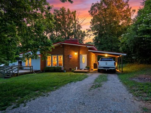 House for sale in Thayer, Missouri