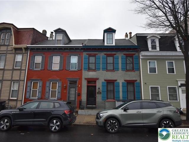 House for sale in Easton, Pennsylvania
