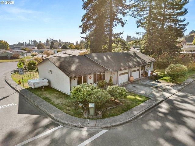 House for sale in Brookings, Curry County